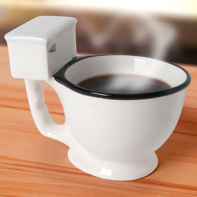 кружка в форме унитаза