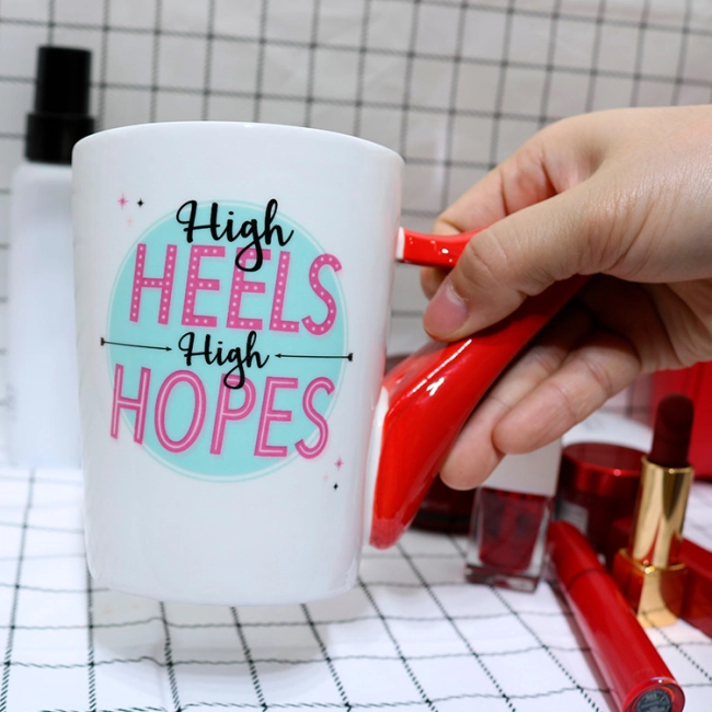 кружка з каблуком