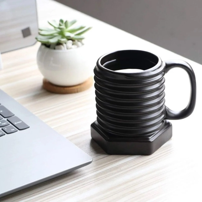 кружка болт