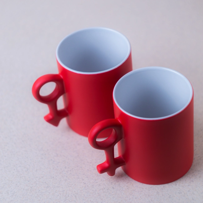 парные кружки для влюбленных