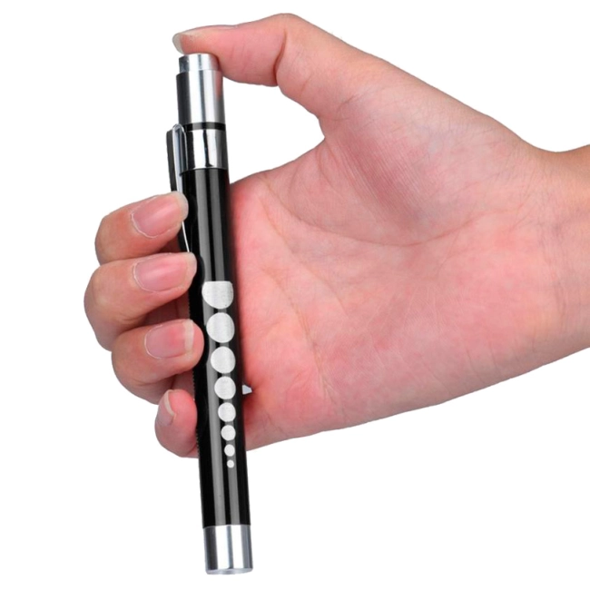 ліхтарик для діагностики