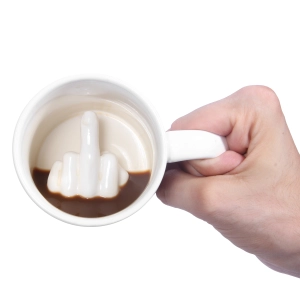 чашка с пальцем