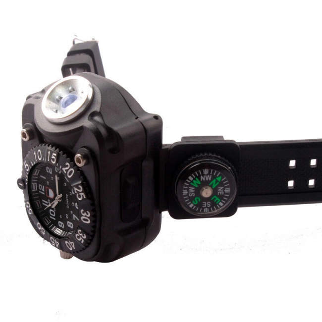водонепроникний годинник з ліхтариком