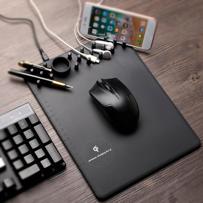 килимок з бездротовою зарядкою