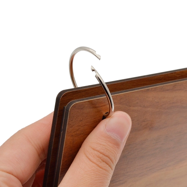 дерев'яний блокнот на кільцях