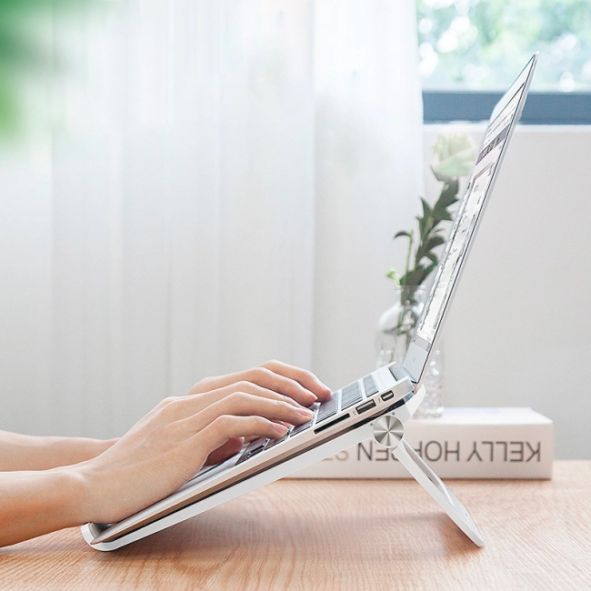 регульована підставка під ноутбук