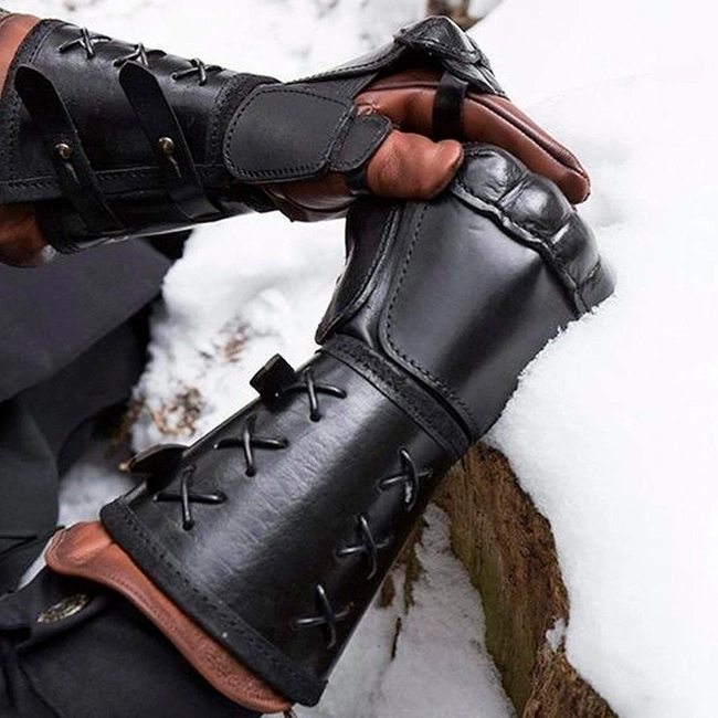 лицарські наручі