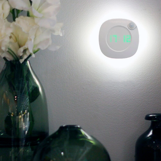 светильник с датчиком движения и часами