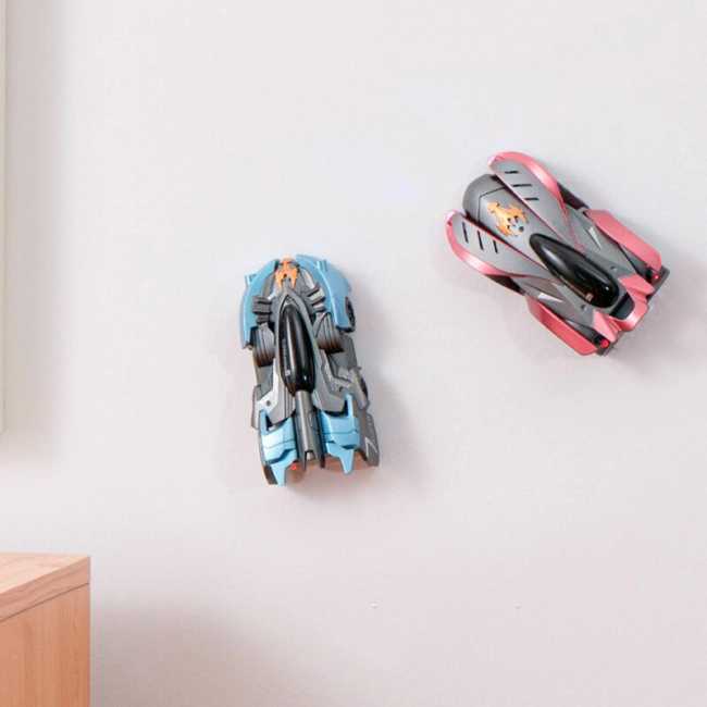 машинка которая ездит по стенам и потолку