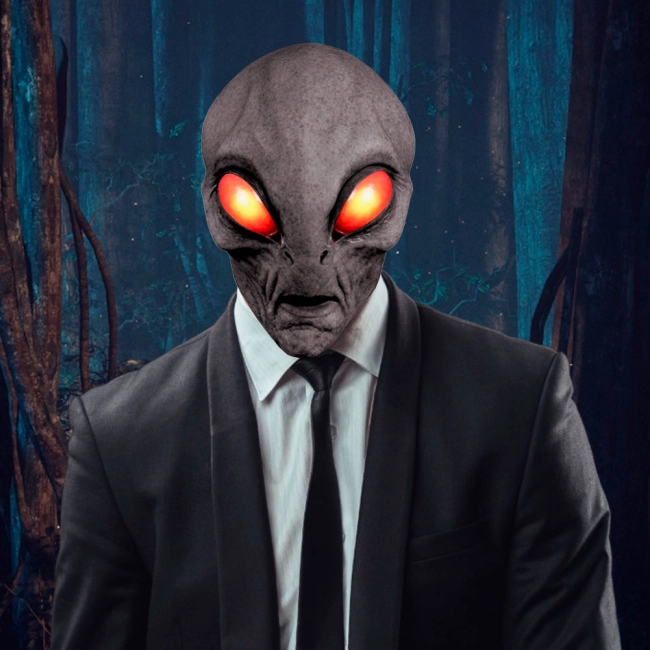 латексная маска пришельца