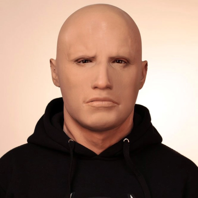 реалистичная маска мужчины