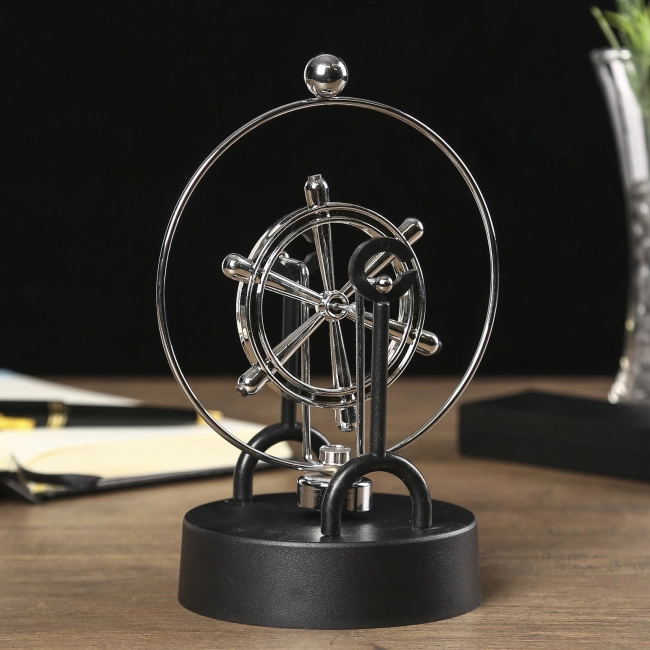 настольный маятник ньютона