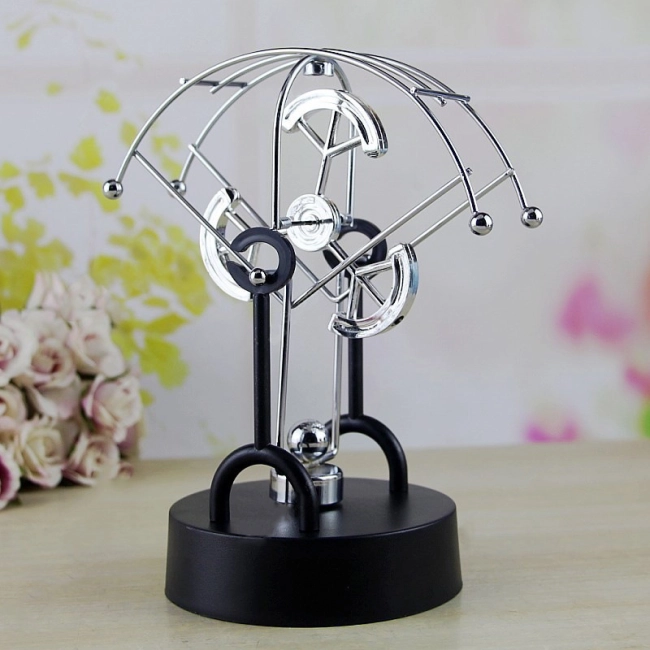 маятник на батарейках