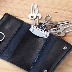 ключница с карабином