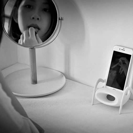 бездротова зарядка телефону