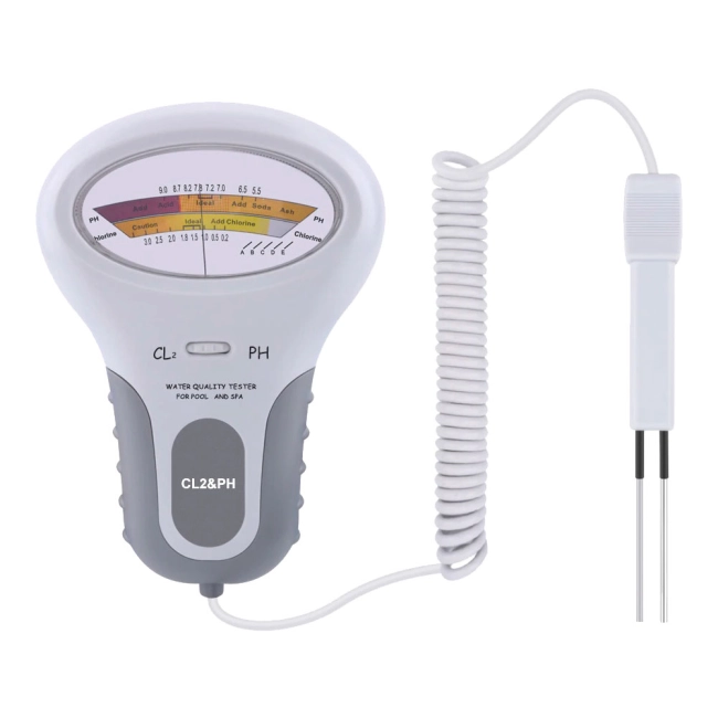 тестер воды в бассейне