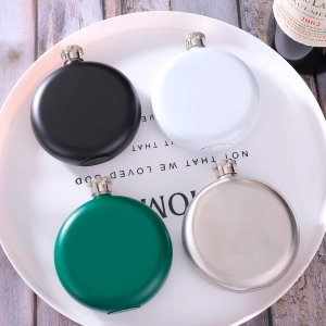 плоская фляжка