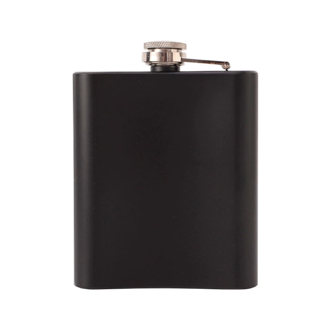 набір з фляги та чарок