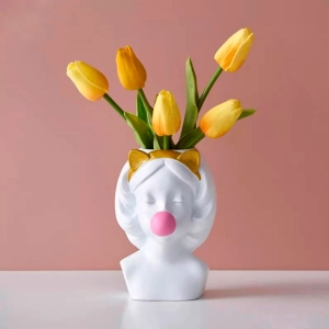 Кашпо дівчина з жуйкою (квіткова ваза дівчина з бульбашкою) кашпо дівчинка з жуйкою