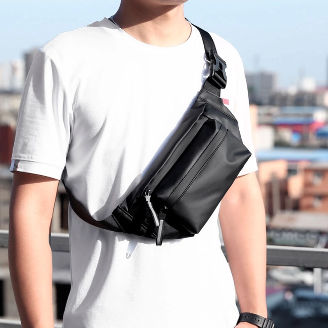 мужская сумка-бананка через плечо