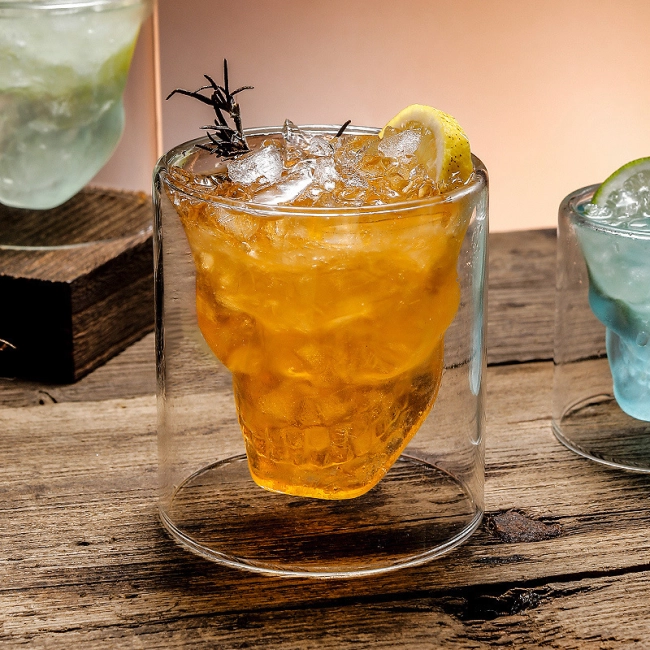 стакан в виде череп