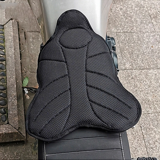 подушка на сиденье мотоцикла