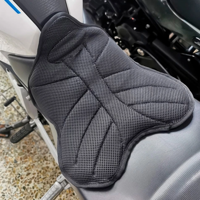 накладка на сиденье мотоцикла