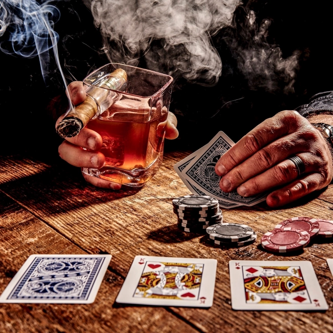 склянка для віскі та сигар