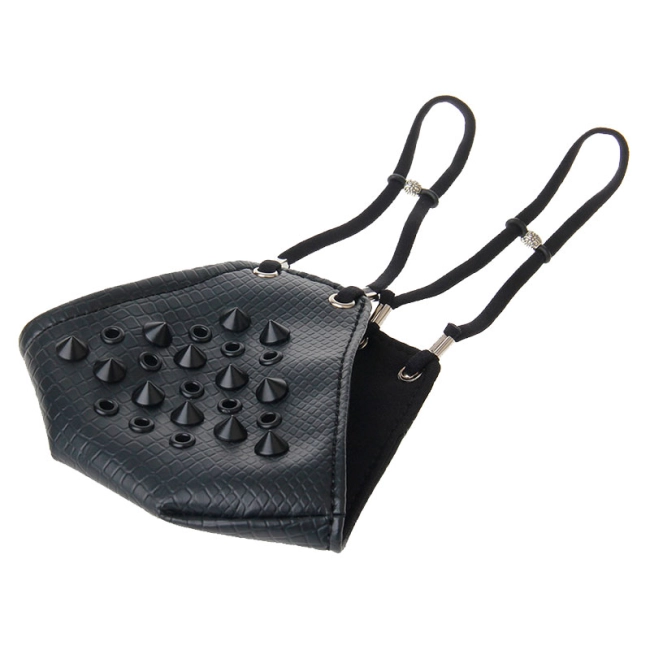 маска на лицо с шипами