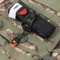 зажим для фонарика к molle