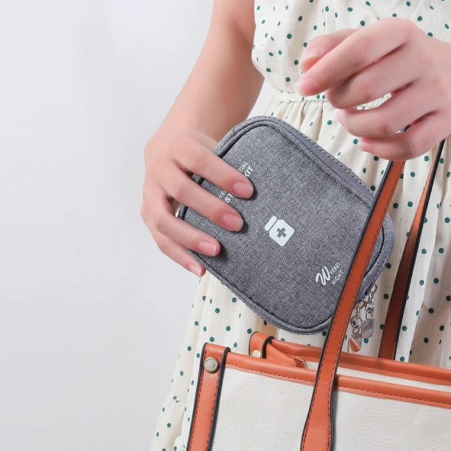 портативный органайзер для лекарств