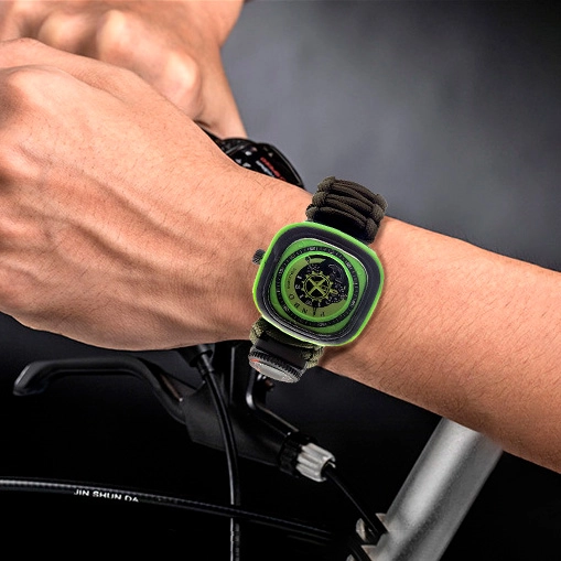 годинник виживання з браслетом з паракорду