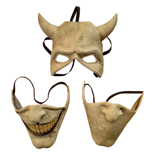 маска из черного телефона