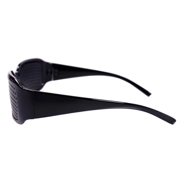 очки с отверстиями