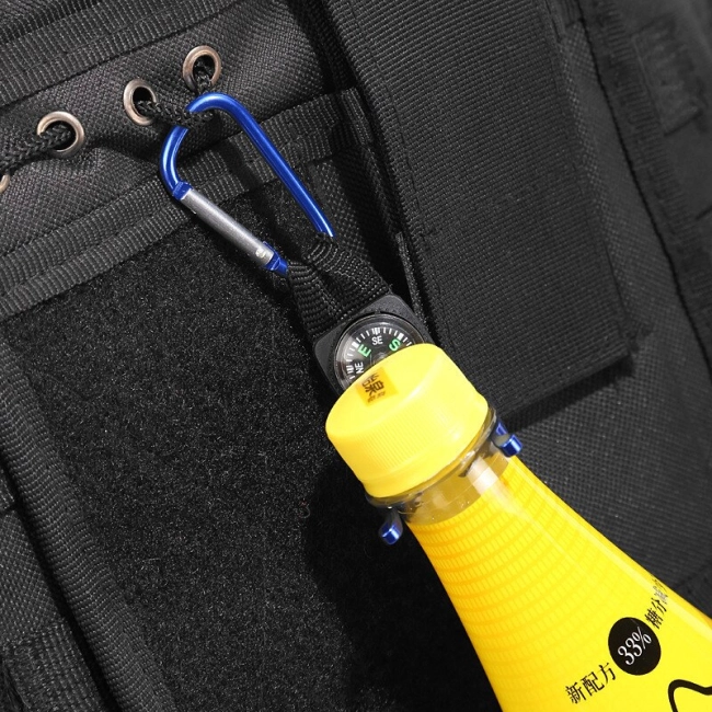 карабин-компас с креплением под бутылку