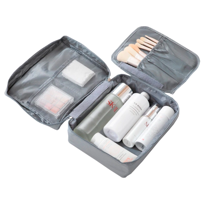женская косметичка для путешествий
