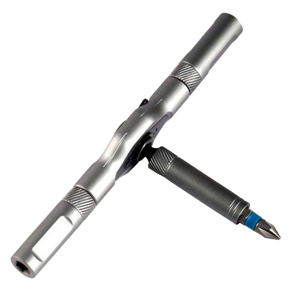 отвертка с битами в чемодане