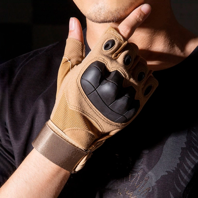 тактичні рукавички із захисними накладками