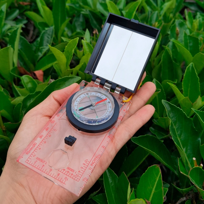 компас многофункциональный с линейкой