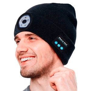 теплая шапка с наушниками