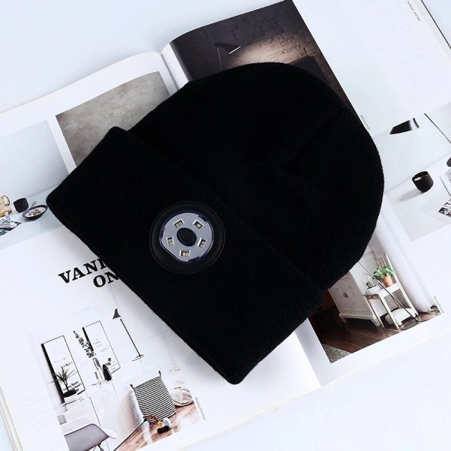 шапка з світлодіодним ліхтариком