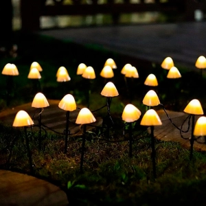 Вуличні світильники у формі грибів на сонячній батареї вуличні світильники у формі грибів