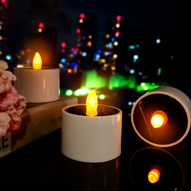 свечка с солнечной панелью