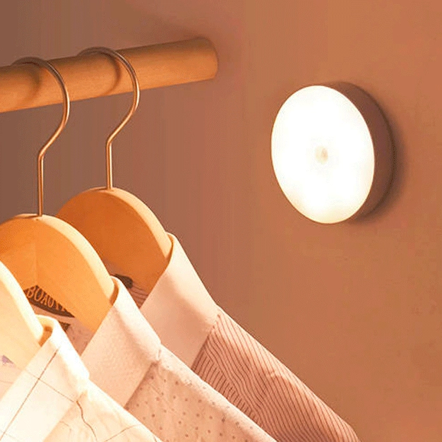 светильник настенный на батарейках