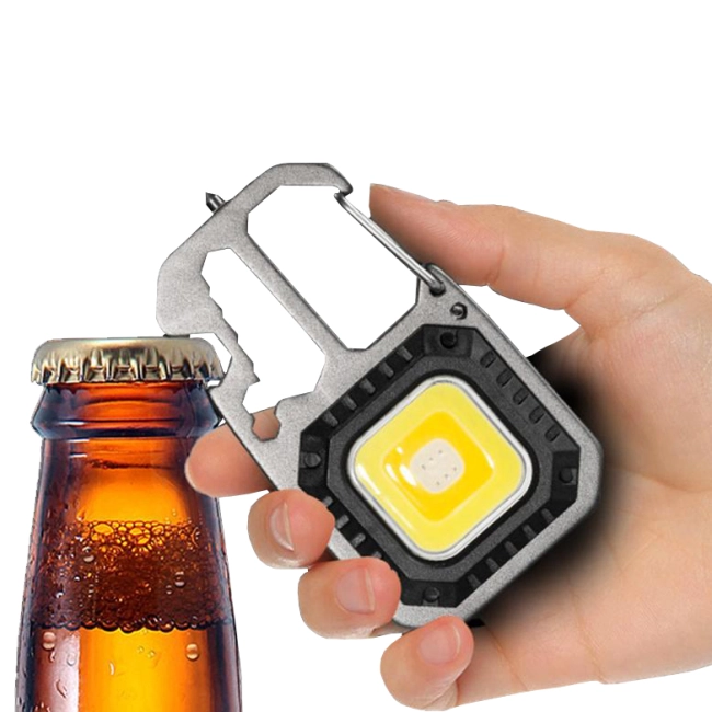 фонарь с открывашкой и карабином