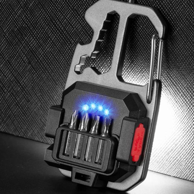 светодиодный фонарь с карабином