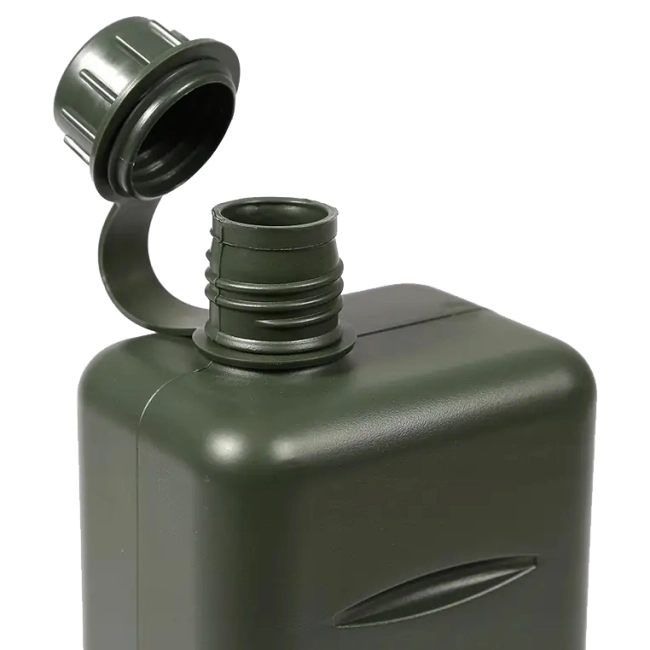 фляга у камуфляжному чохлі