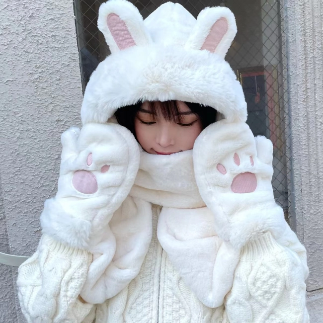 шапка с шарфом и перчатками 3 в 1