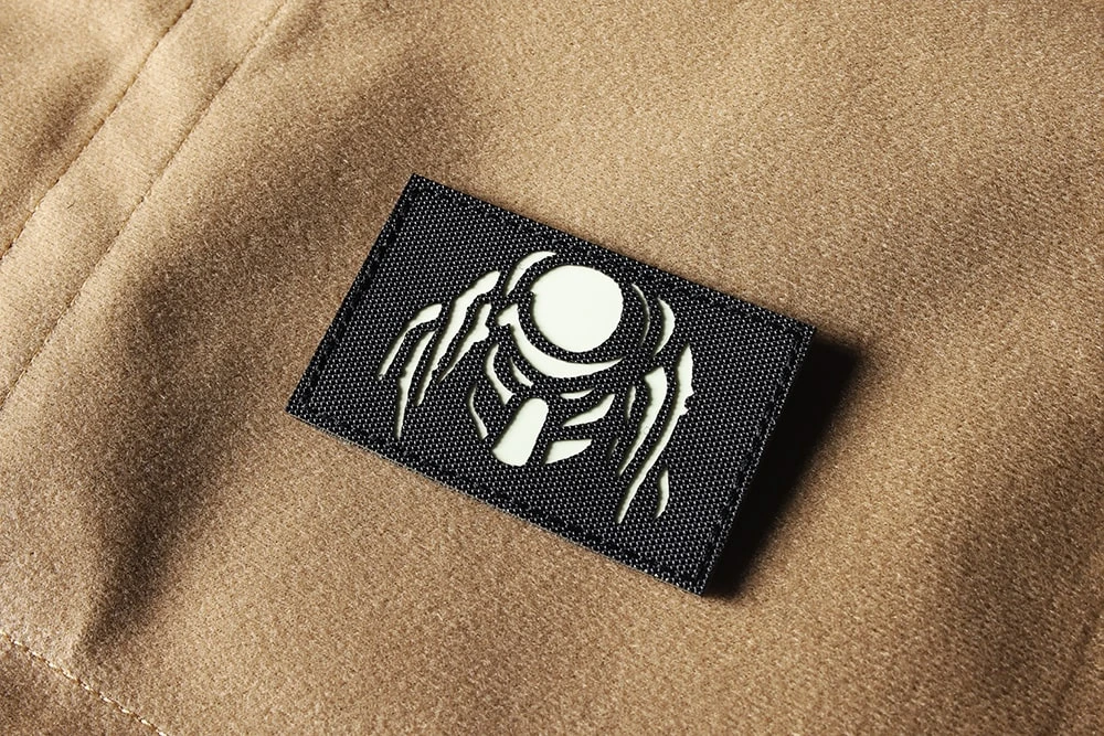 Светящийся патч Чужой