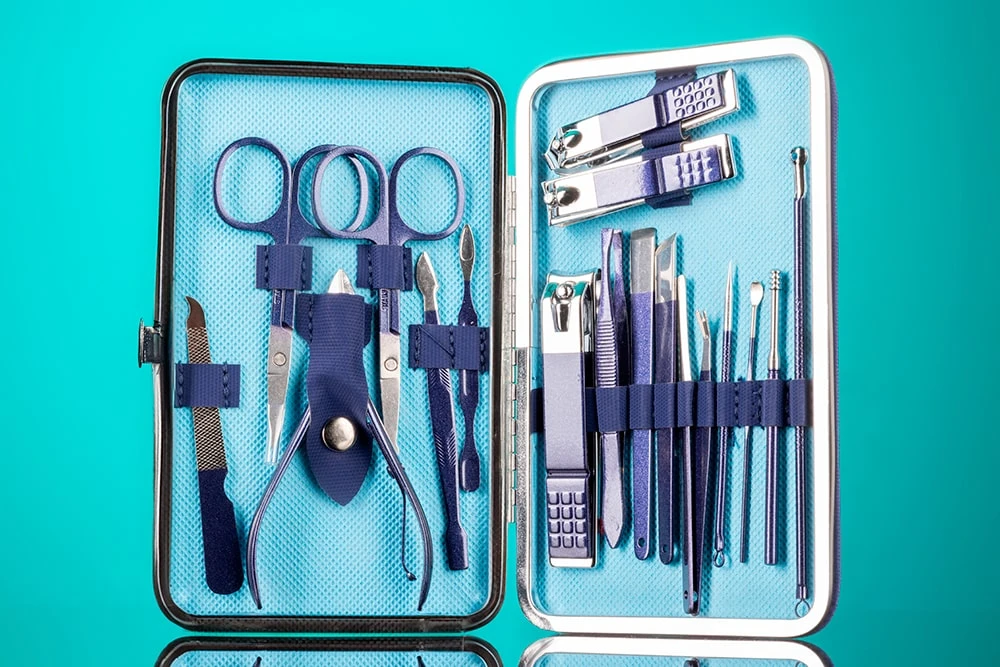 Чоловічий набір для манікюру 18 в 1
